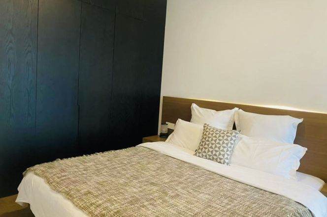 1BR in Pu'dong with free shuttle bus to New Development Building  can long&short lease