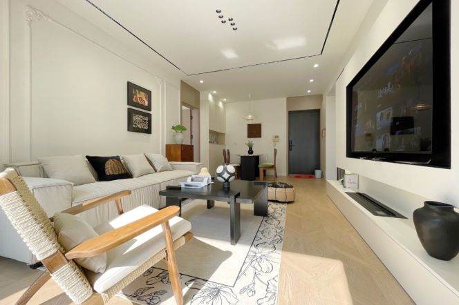 Well-lit 2BR 2BA Residence w/Heating in Lianyang/Century Park