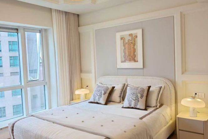 Modern 4brs with floor heating and balcony in Xintiandi 
