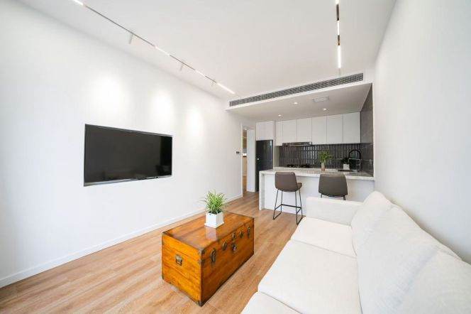 2Bedrooms with big balcony in Xuhui
