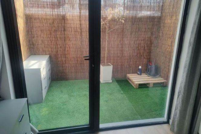Nice yard 1Br/1Lr/1Bt apt nr Jiangsu rd,M2/11/14