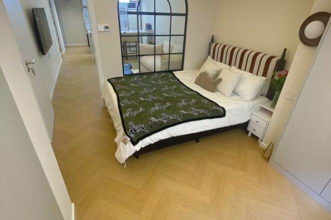 Brand-new 1Br/2Lr/1Bt Close to L10/11 Jiaotong University Metro Station 