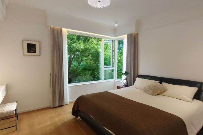 Modern  douplex 4brs with floor heating and garden near Huang pu river 