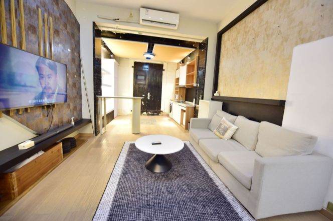 Character/Valuable Xintiandi Lanehouse with Private Entrance 6.5K 