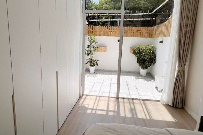 Brand-new 1Br/2Lr/1Bt+Lovely Yard Close to L10 Songyuan Rd Station 