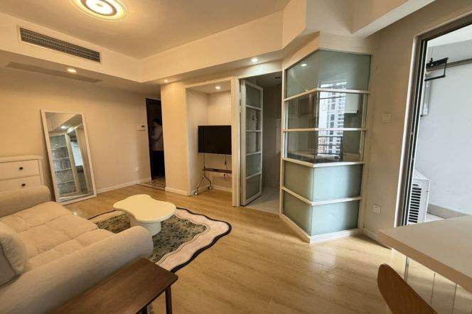 Elevator 1br-Yan'an West Road - 10 minutes to Line 2/11 - Jiangsu Road
