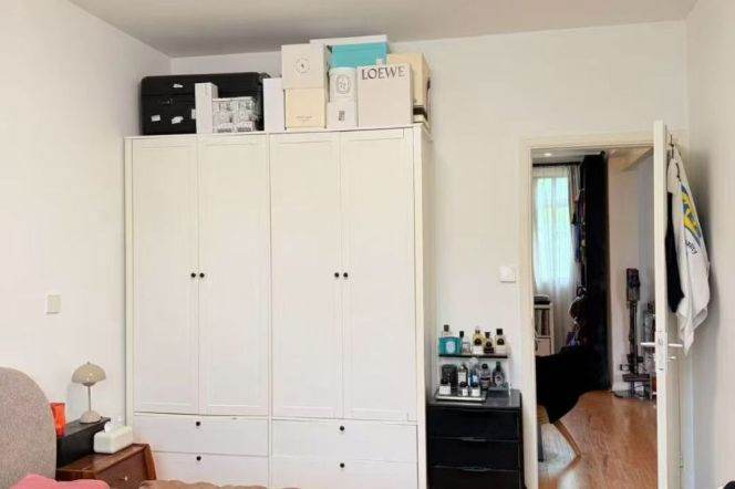 Jiaotong University 2BR apartment