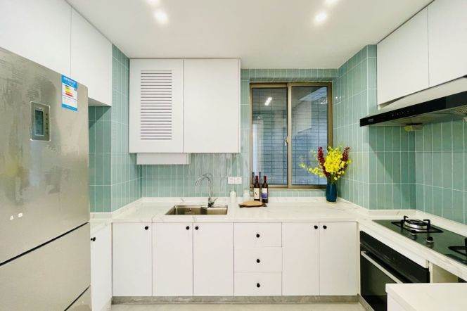 Spacious 2brs Apt Jiaotong university MTR