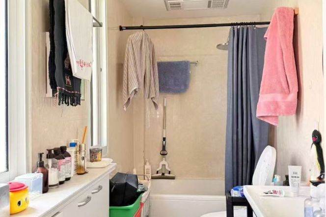 Jiaotong University 2BR apartment