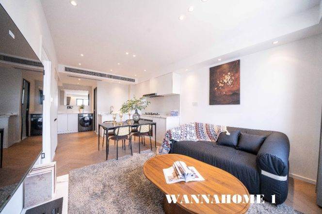 Modern&Bright&Spacious 2Bdrs 1Bath Apt/Jing'an Temple/Large Balcony/Good View