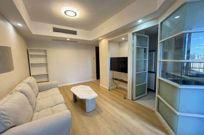 Elevator 1br-Yan'an West Road - 10 minutes to Line 2/11 - Jiangsu Road