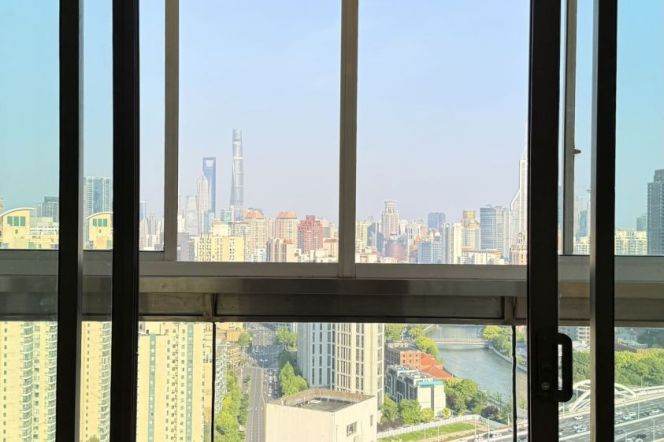 3 Brs, 2 Baths, Brand-new Dec, 130 sqm, High rise building @ Hanzhong metro L1,12&13