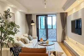nice 3brs floor heating balcony nice furniture near west nan jing road line ,2,12,13 only 18.8K