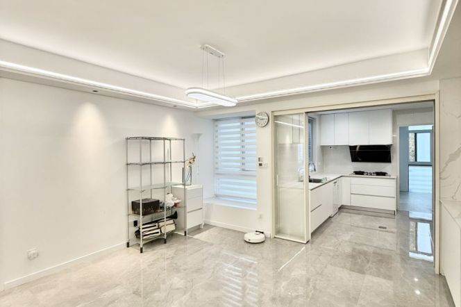 Renovated 170sqm 3BR with Balcony near Anfu Road