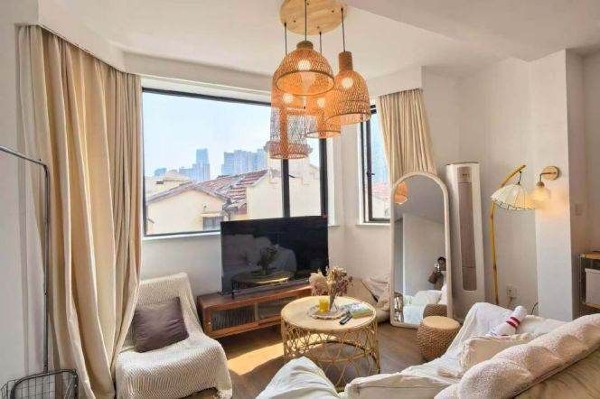 Charming 2Brs/1Lr/1Bt apt nr South shanxi rd,M1/10/12