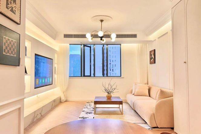 3 Brs, 2 Baths, Floor heating/Central ac/Oven, 150 sqm @ Hongqiao metro L3,4&10