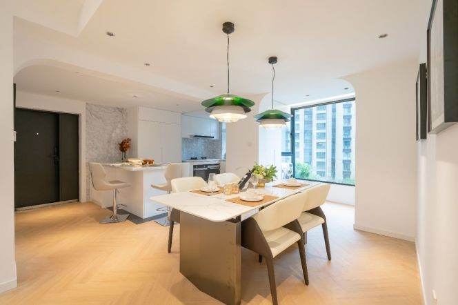 Garden | Luxury 3BR 2BT 157sqm, Near Xintiandi