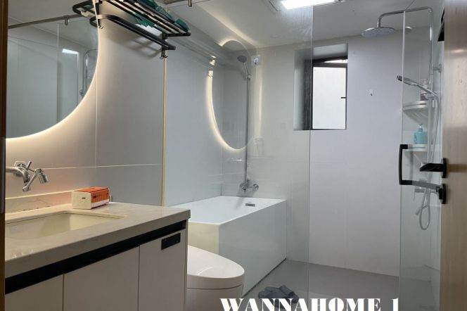 Modern&Bright&Spacious Elevator 2Bdrs 1Bath Apt+Jing'an Temple+Large Cloakroom+Rare Building