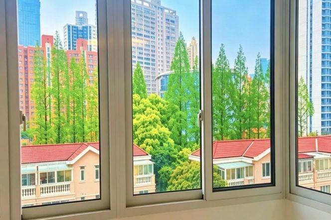 4brs 2baths 176sqm Duplex- Unfurnished- Suitable for Family- Suzhou River -Jing’an 