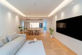 Laoximen  | 4BR 3BA 200sqm, Full Floor Heating & Central AC, High-end Siemens Appliances