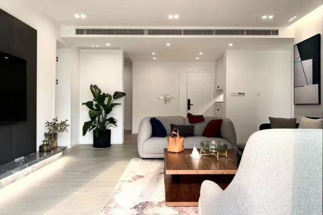 Jingan | Luxury Spacious 4BR + Maid Room, Fully Furnished