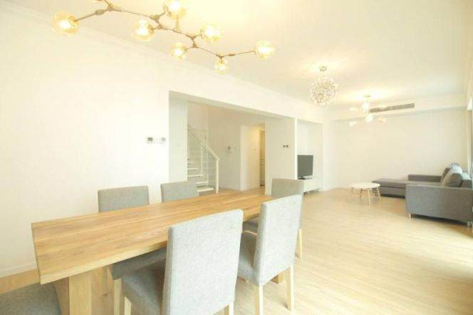modern duplex 4brs floor heating balcony in best compound jing an temple line 2,7,14