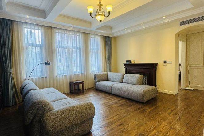 Elevator Big 2br/1bt Flat beside Fuxing Park