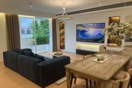  French Style 3BR 2BA With Balcony, Xintiandi   
