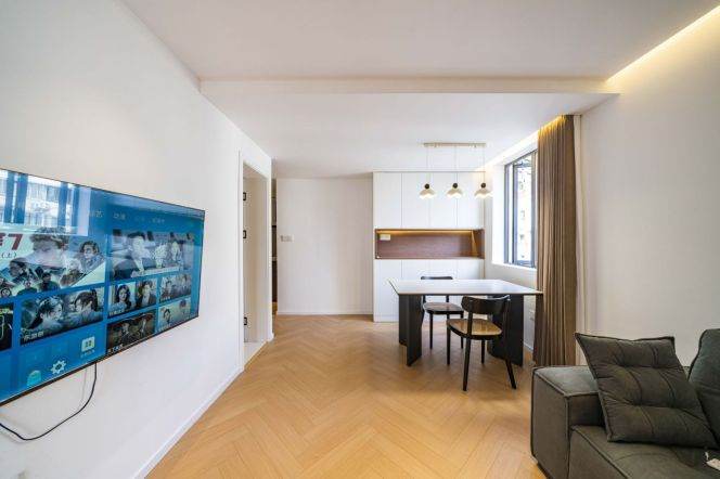 Newly Renovated 1Br/2Lr/1Bt Close to L2/7/14 Jing’an Temple Station 