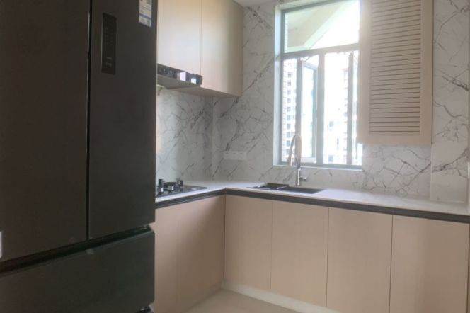 Quality 3BR 2BA High-Floor Apt w/Heating nr Century Park