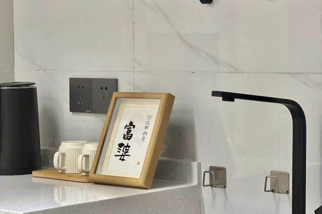 Spacious-Fashion-lift-1Br-Nr Huadong Jiaotong uni-Caoyang rd/Putuo area/L3/4/11/13/14