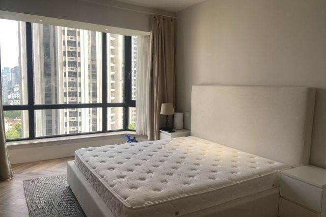 Jiaotong Uni| Spacious 3BR 2BA 220sqm with Floor Heating & Central AC