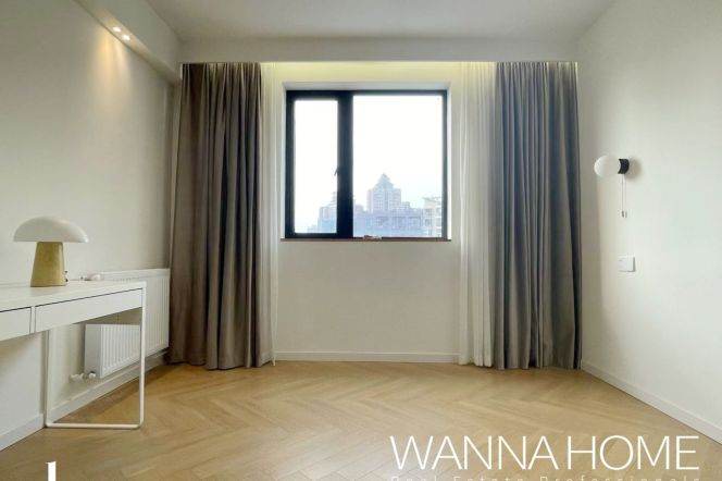 Awesome View+Modern&Really Bright&Spacious 2Bdrs 1Bath Apt+L7 Chang Ping Rd+Super Balcony