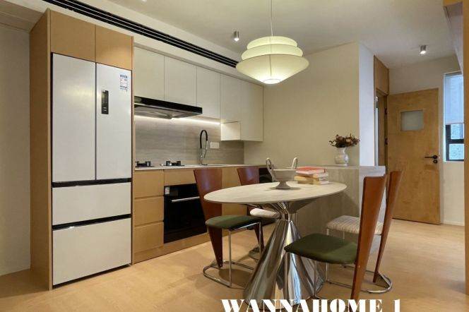 New&Spacious&Modern Elevator 2Bdrs 1Bath Apt+L2/3/4 Zhong Shan Park+Large Balcony