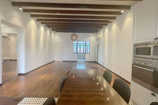 Character/Spacious Huaihai Rd Historical Apt 2BR with Wallheating 16.2K