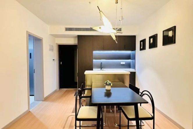Modern Jianguo Rd 2BR with Big Balcony/Floorheating/Oven 17.5K 