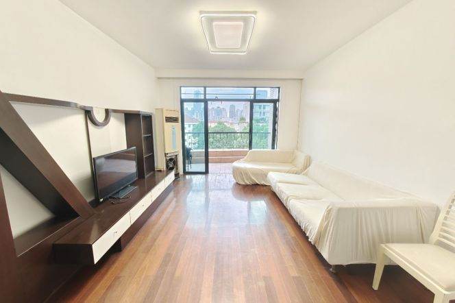 Spacious 2Brs/2Lrs/1Bt apt nr Zhongshan park,M2/3/4/15