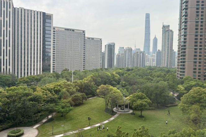 modern big 4brs wooden floor green view beside Huang pu river only 37.3K