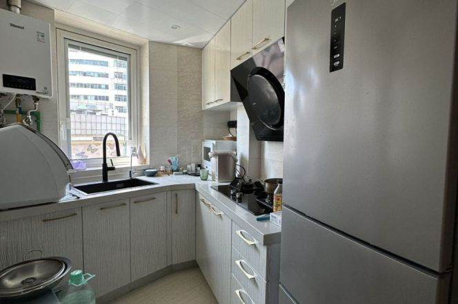 Da’an Garden - 1br with quality equipments- elevator- proper entrance- line 13/14 Wuning Road 