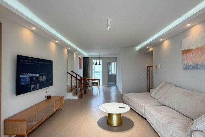 Renovated 3br,2bth,near Laowaijie,No.71 Trolley bus