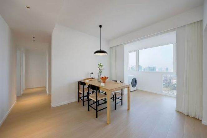  Changning  3BR 2BA 138sqm | Bright Modern Home Near Line 2