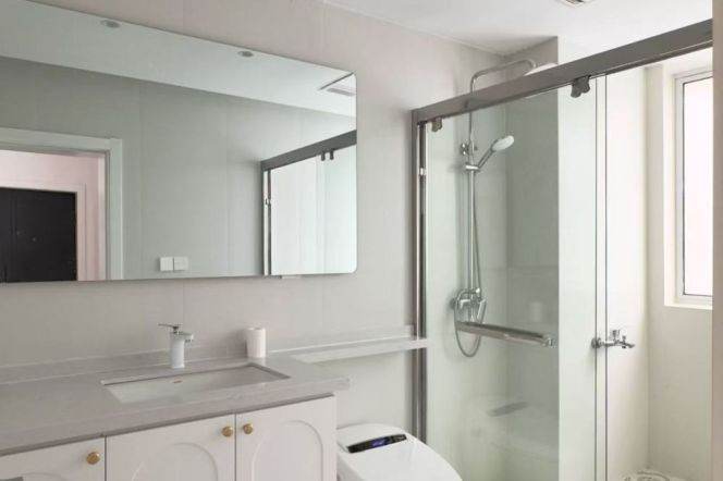 modern 2 bedrooms floor heating nice view in Zhong shan park line ,2,3,4 Su zhou river 18K 