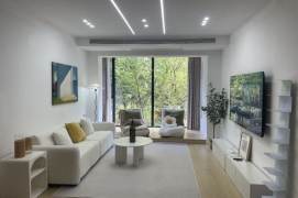 Cozy 2BR Apt w/Floor Heating in Quality Compound/Hanzhong Rd Station