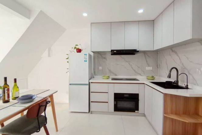 1 br near L2/L7/L14 jing'an temple station