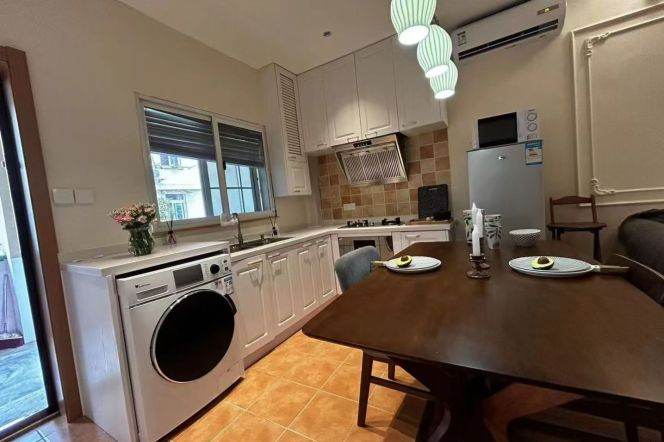 Jiaotong University Station 1Br Line10/11