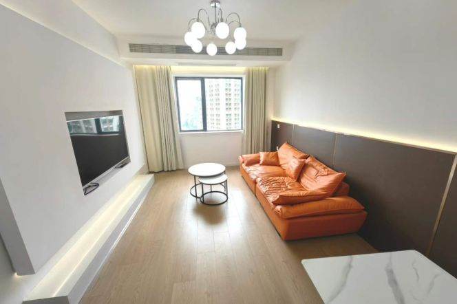 zhenping rd elevator 2BR/Big living room@L3/4/7