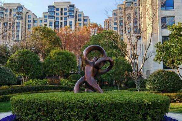 Modern 3 br with floor heating in PuDong, 5 mins to L 13 HuaPeng Rd st. 30 mins to XinTianDi