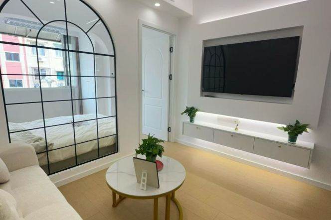 Brand new/cozy 1br 1lr/bright room/NR Jing'an temple,Jiangsu rd@L11/2