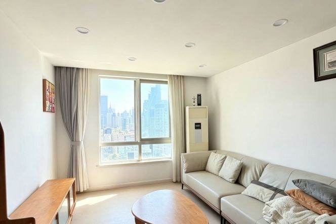 Yanping Road - bright 1bed with good view- decent entrance - good vibe neighbourhood-Jing’an Temple 
