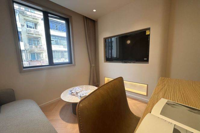 Quality and modern 1br apt close to Laowaijie, Longxi Metro station,Line 10